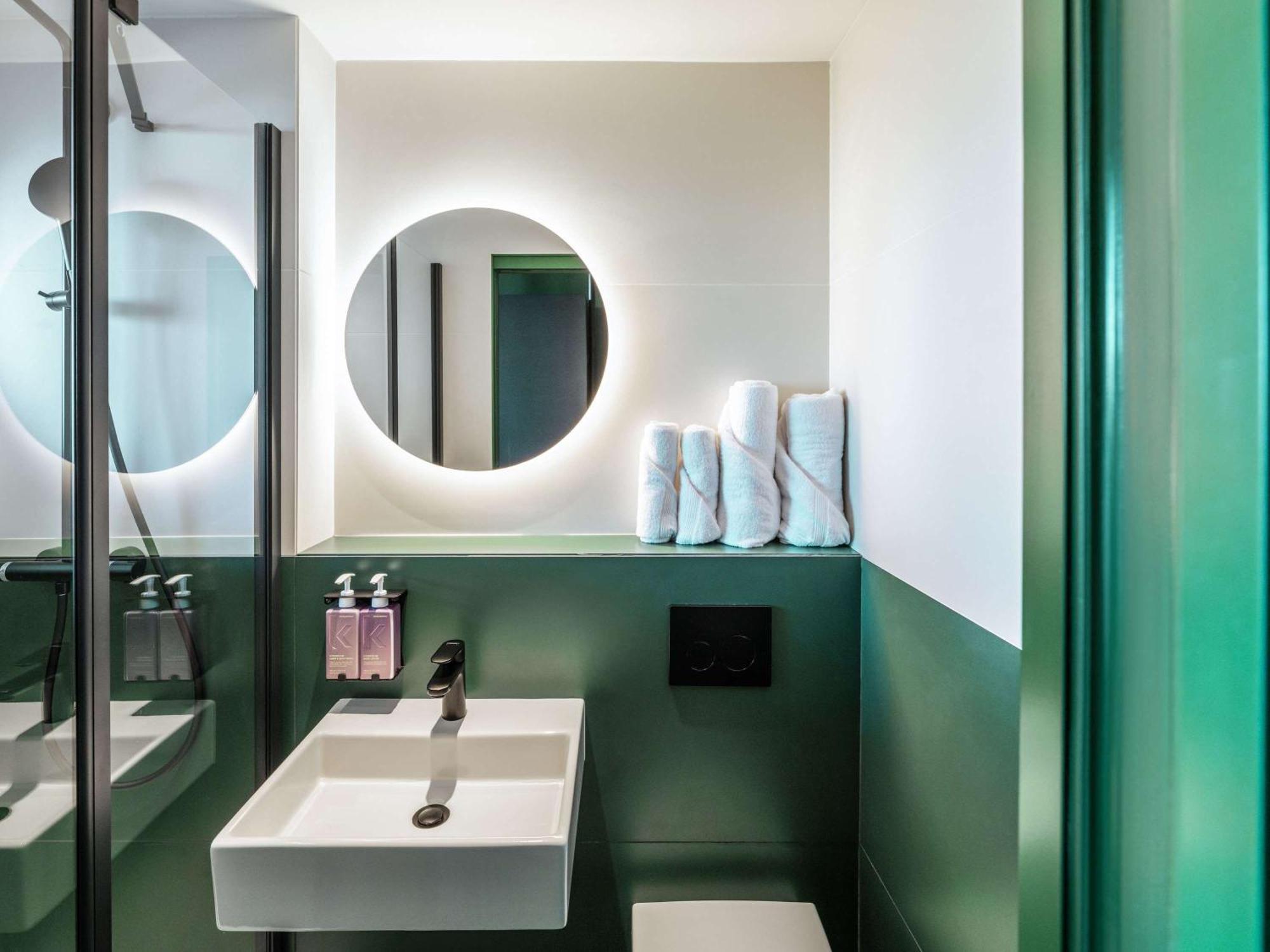 Tribe Paris Clichy Hotel Luaran gambar